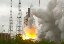 Ertelenen NASA, James Webb Uzay Teleskobu’nu fırlattı.